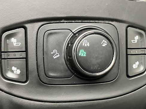 Certified 2019 GMC Terrain SLE w/ Driver Convenience Package AWD/4WD image 16