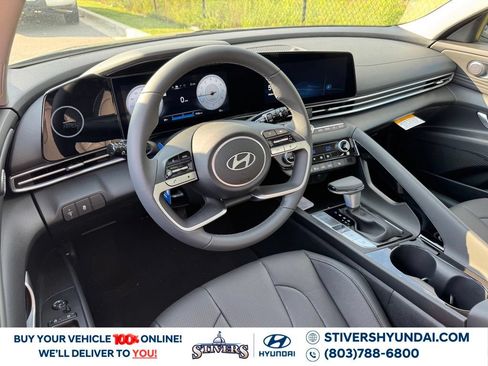 New 2026 Hyundai Elantra Limited FWD image 3
