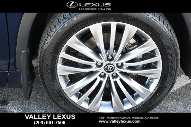 Used 2021 Toyota Highlander Platinum AWD/4WD image 23