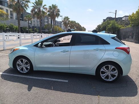 Used 2015 Hyundai Elantra GT w/ Option Group 02 FWD image 5
