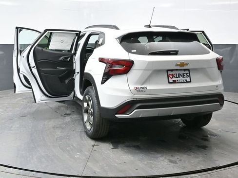 New 2026 Chevrolet Trax LT w/ Driver Confidence Package image 54