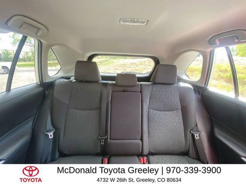 Used 2021 Toyota RAV4 XLE AWD/4WD image 21