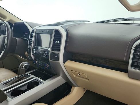 Used 2019 Ford F150 Lariat RWD image 32