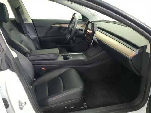 Used 2023 Tesla Model 3 Standard Range image 22