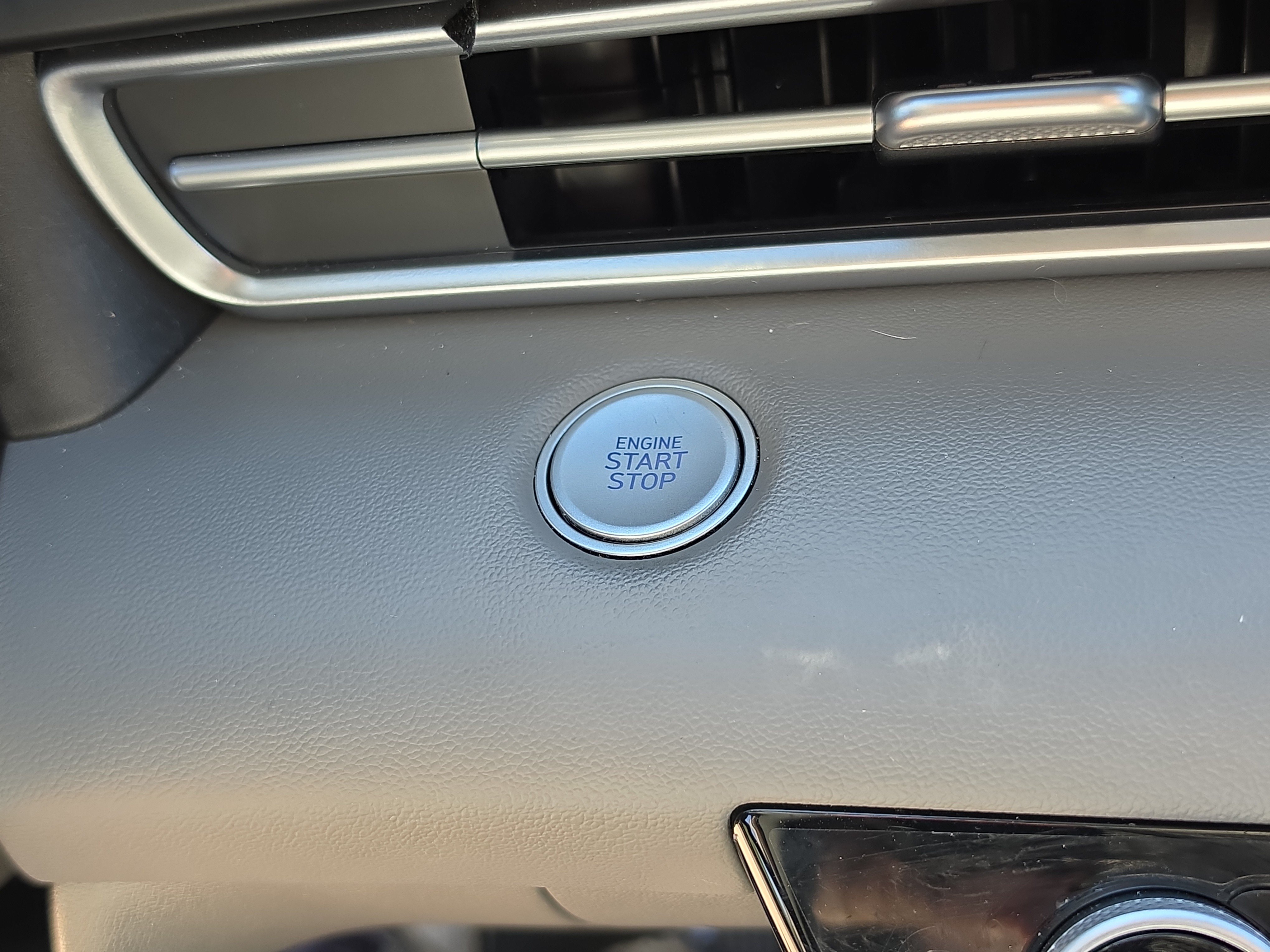 Used 2023 Hyundai Elantra SEL FWD image 26