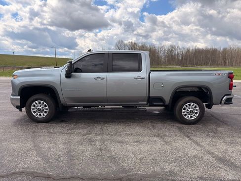 Used 2024 Chevrolet Silverado 2500 LT w/ Convenience Package AWD/4WD image 15