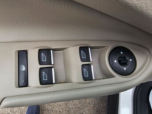 Used 2017 Ford Escape Titanium w/ Equipment Group 301A AWD/4WD image 29