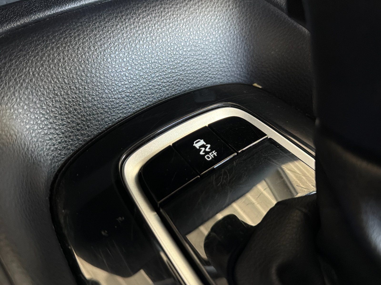 Used 2025 Toyota Corolla LE FWD image 25