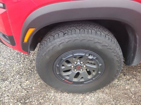 Used 2026 Nissan Frontier PRO-4X AWD/4WD image 9