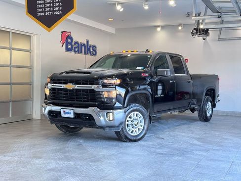 Certified 2024 Chevrolet Silverado 2500 LT w/ Convenience Package image 2