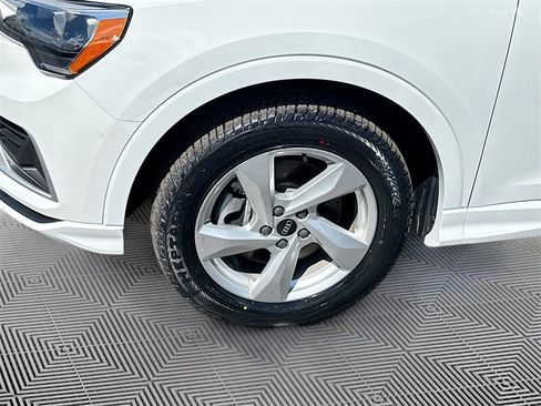 Used 2021 Audi Q3 2.0T Premium image 34