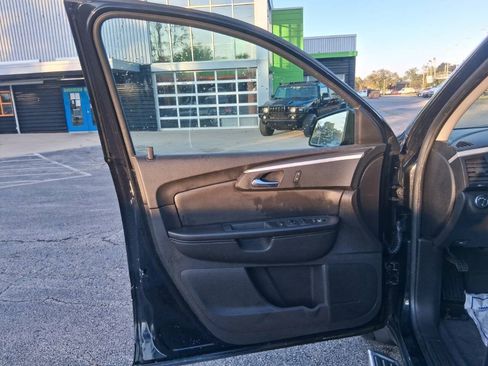 Used 2012 Chevrolet Traverse LT w/ LPO, 'HIT The Road' Package AWD/4WD image 12