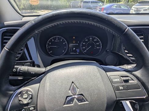 Used 2017 Mitsubishi Outlander ES FWD image 27