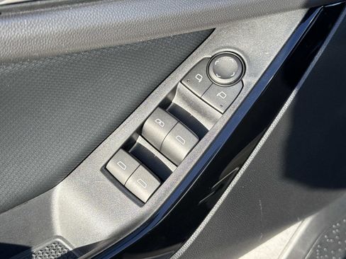 Used 2025 Chevrolet Equinox LT image 15