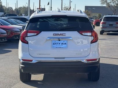 Used 2024 GMC Terrain SLT