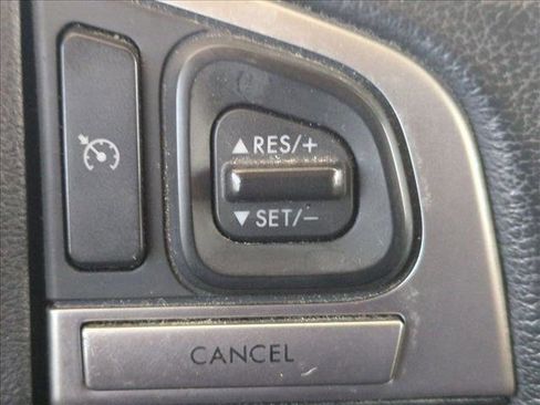 Used 2016 Subaru Crosstrek 2.0i Premium image 16