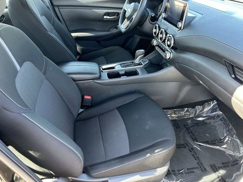 Used 2025 Nissan Sentra SV image 9