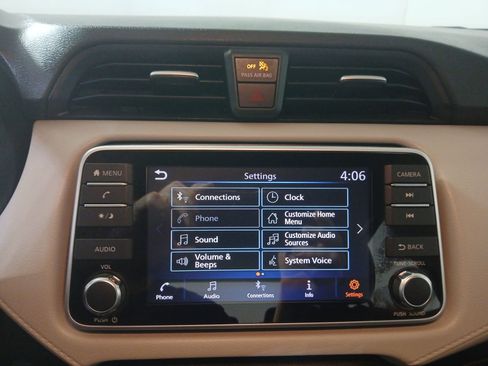 Used 2021 Nissan Versa SV image 20