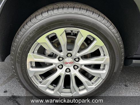 Used 2023 GMC Yukon XL Denali AWD/4WD image 19