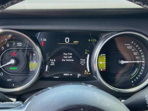 Used 2021 Jeep Wrangler Unlimited Sahara w/ Cold Weather Group AWD/4WD image 12