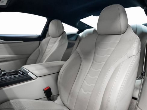 Used 2023 BMW M850i xDrive Coupe image 31