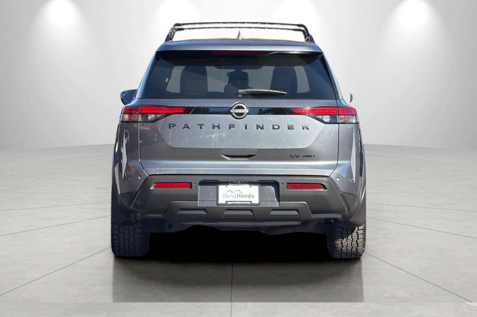 Used 2022 Nissan Pathfinder SV w/ SV Black Package AWD/4WD image 7