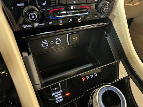 New 2025 Jeep Grand Cherokee Limited w/ Black Appearance Package image 30