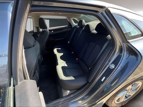 Used 2022 Kia K5 LXS image 17