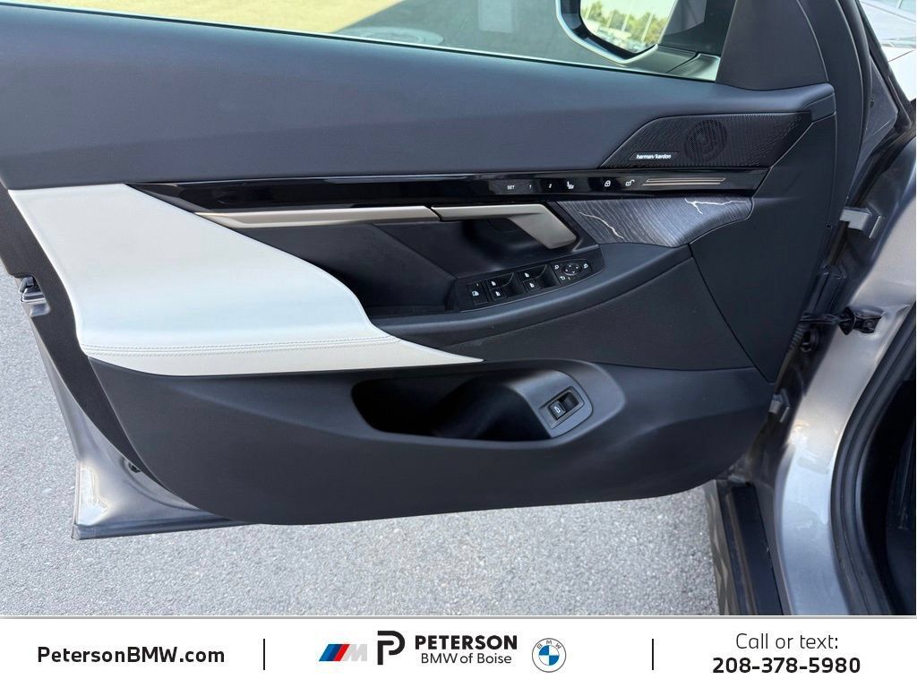 Used 2024 BMW 530i w/ Premium Package RWD image 14