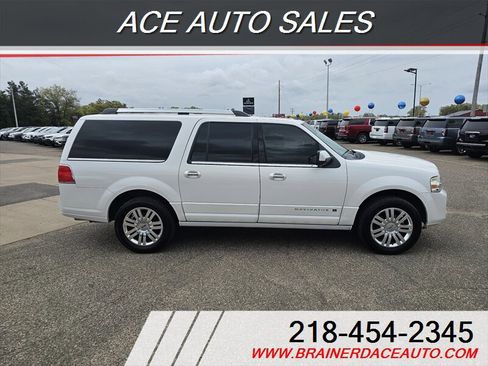 Used 2012 Lincoln Navigator L 4WD image 8