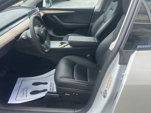 Used 2024 Tesla Model Y Long Range RWD image 20