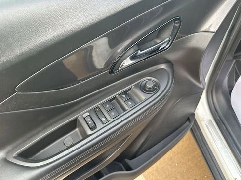 Used 2019 Buick Encore Essence image 24