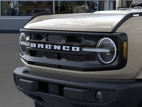 New 2026 Ford Bronco Outer Banks AWD/4WD image 19