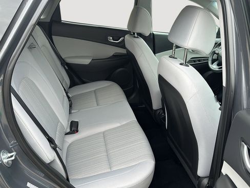 Used 2023 Hyundai Kona SEL w/ Convenience Package image 14