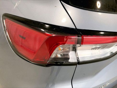 Used 2022 Ford Escape Titanium w/ Class II Trailer Tow Package image 13