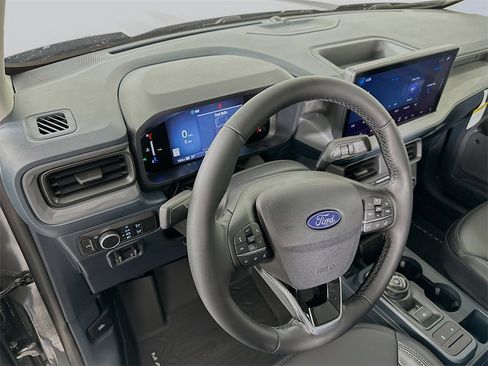 New 2026 Ford Maverick Lariat w/ Black Appearance Package image 9