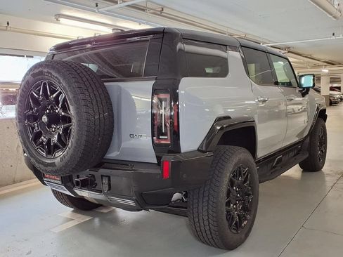 New 2026 GMC Hummer EV SUV AWD/4WD image 8