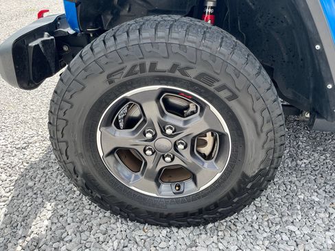 Used 2021 Jeep Gladiator Rubicon AWD/4WD image 7