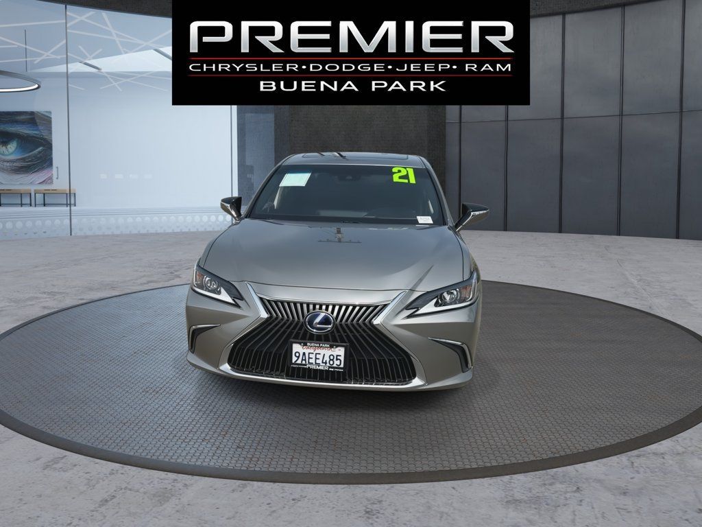 Used 2021 Lexus ES 300h FWD image 3