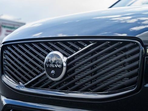 New 2026 Volvo XC60 B5 Plus w/ Protection Package Premier image 12