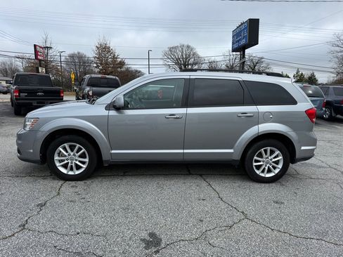 Used 2016 Dodge Journey SXT w/ Comfort/Convenience Group image 4