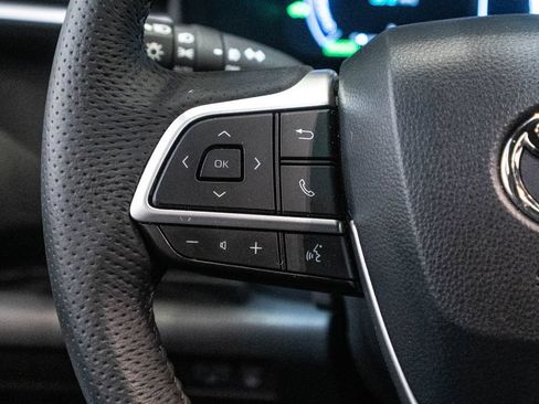 Certified 2026 Toyota Sienna Limited AWD/4WD image 18