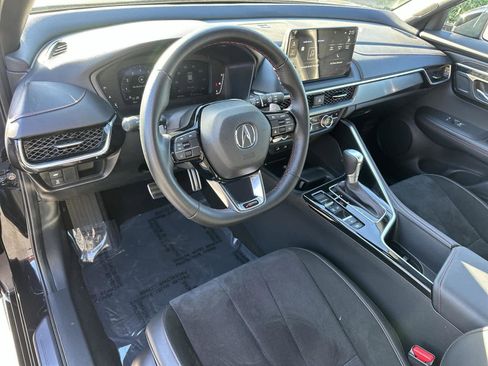 Certified 2025 Acura ADX A-Spec image 3