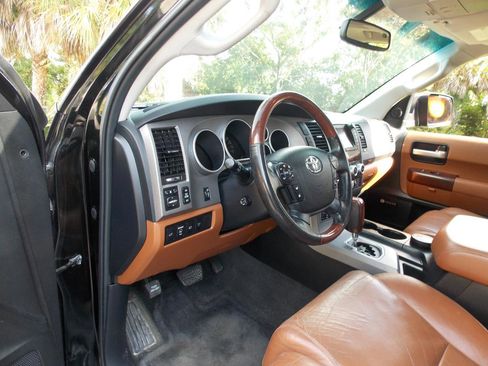 Used 2011 Toyota Sequoia Platinum AWD/4WD image 2