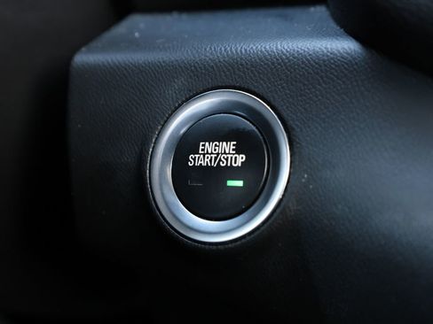 Used 2023 GMC Terrain SLE image 21