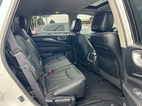 Used 2019 INFINITI QX60 Luxe w/ Essential Package FWD image 35