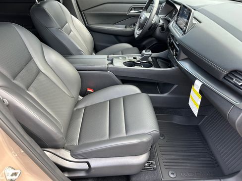 New 2025 Nissan Rogue SV w/ SV Premium Package image 13