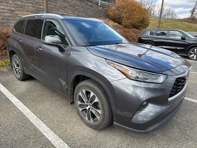 Used 2022 Toyota Highlander XLE