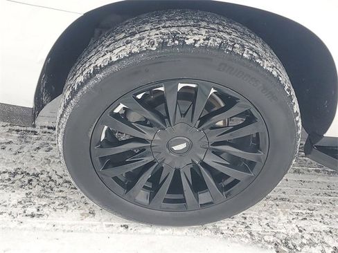 Certified 2023 Cadillac Escalade ESV Premium Luxury w/ Performance Package image 6