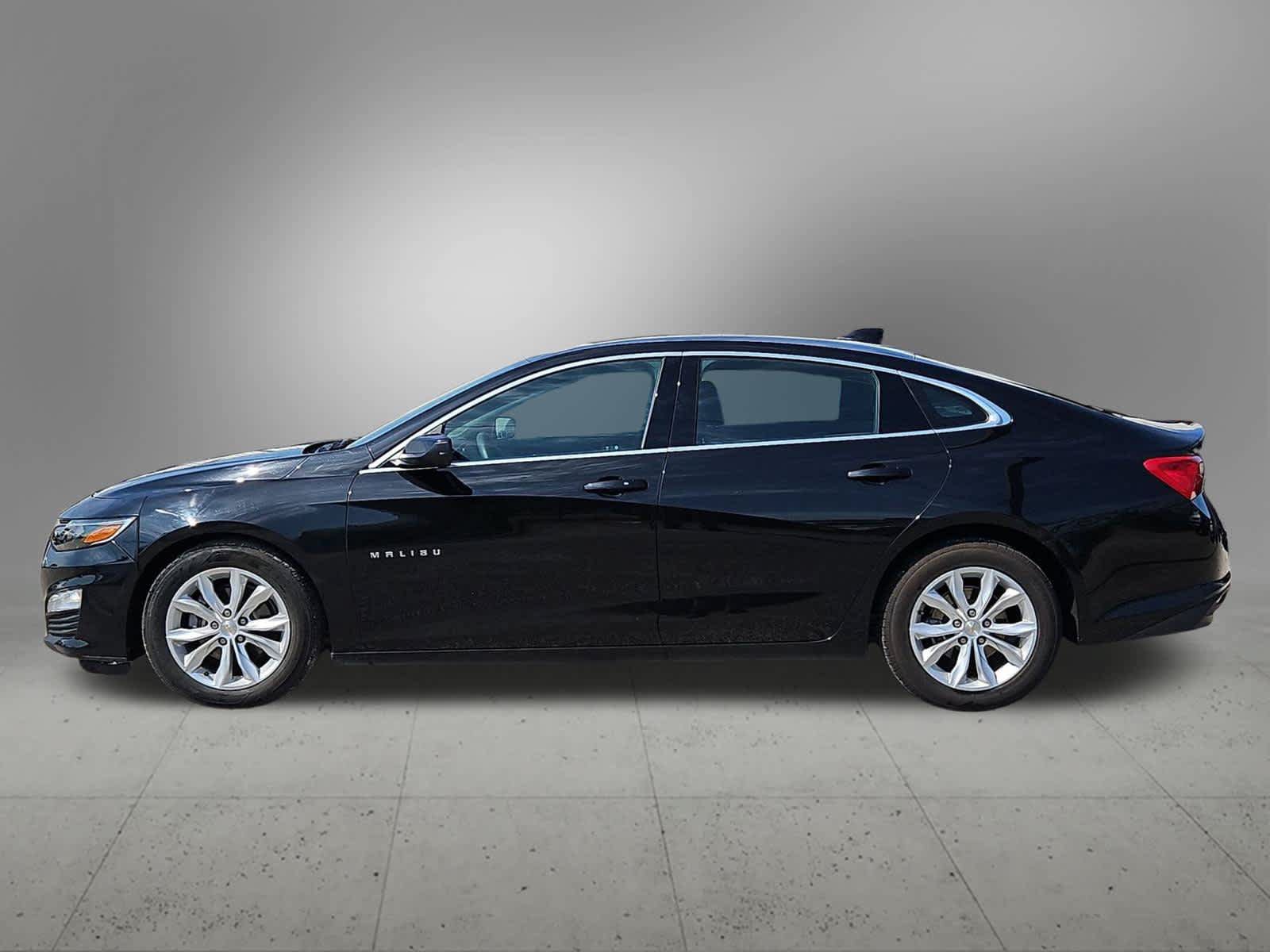 Used 2025 Chevrolet Malibu LT FWD image 3
